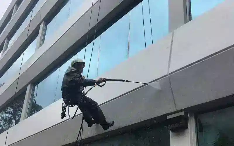 خدمات شستشوی نمای ساختمان با واترجت